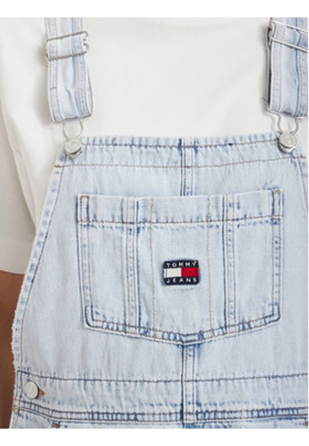 Tommy Jeans Ogrodniczki Dungaree DW0DW22402 Niebieski jasny Relaxed Fit. Kolor: niebieski. Materiał: bawełna
