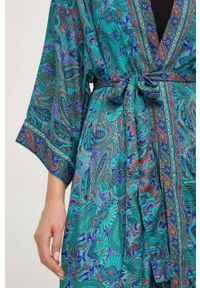 Answear Lab kimono jedwabne kolor zielony oversize wzorzysta. Kolor: zielony. Materiał: jedwab. Styl: wakacyjny #2