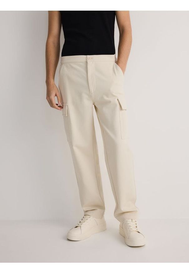 Reserved - Spodnie cargo - złamana biel. Materiał: dzianina, bawełna