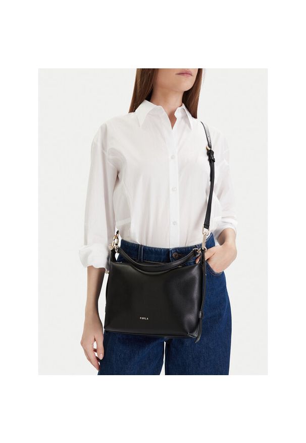 Torebka Furla. Kolor: czarny