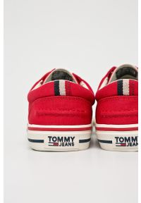 Tommy Jeans - Tenisówki. Nosek buta: okrągły. Zapięcie: sznurówki. Kolor: czerwony. Materiał: guma #2