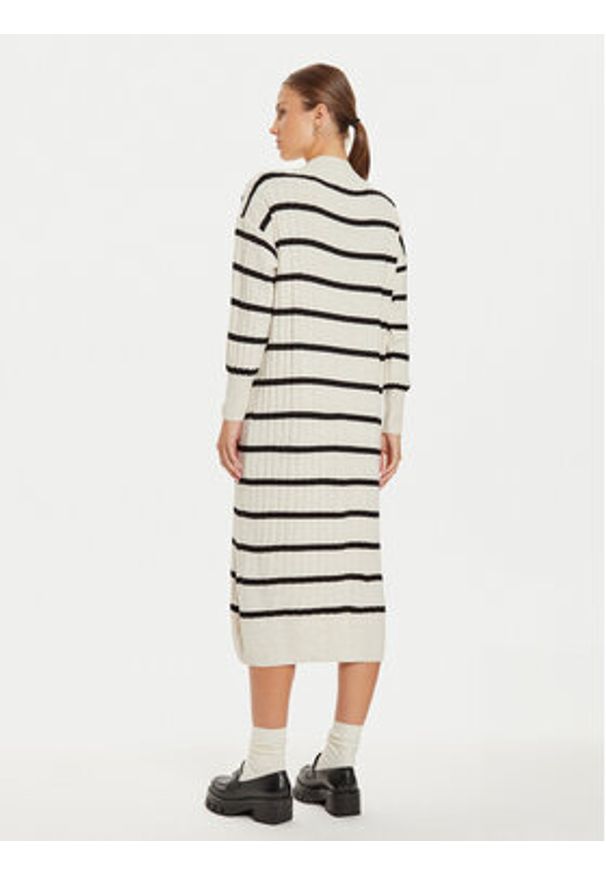 only - ONLY Sukienka dzianinowa New Tessa 15236372 Beżowy Relaxed Fit. Kolor: beżowy. Materiał: syntetyk