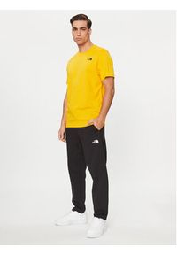 The North Face T-Shirt Redbox NF0A2TX2 Żółty Regular Fit. Kolor: żółty. Materiał: bawełna #3