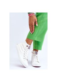 Damskie Klasyczne Wysokie Trampki Cross Jeans LL2R4086C Białe. Zapięcie: sznurówki. Kolor: biały. Materiał: guma, materiał. Szerokość cholewki: normalna. Styl: klasyczny #6