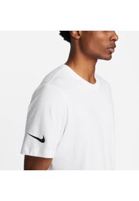 Koszulka sportowa męska Nike Park 20 M Tee. Kolor: czarny, biały, wielokolorowy. Materiał: poliester, bawełna. Długość rękawa: krótki rękaw. Długość: krótkie