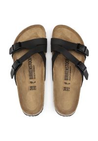 Birkenstock - BIRKENSTOCK Yao Balance BF Black Klapki damskie. Okazja: na co dzień. Kolor: czarny. Materiał: materiał, skóra. Wzór: paski. Sezon: lato. Styl: casual, elegancki, wakacyjny, klasyczny