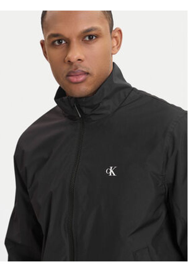 Calvin Klein Kurtka przejściowa LV04RE515G Czarny Regular Fit. Kolor: czarny. Materiał: syntetyk