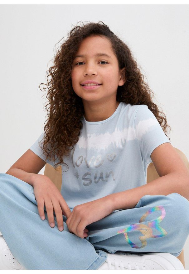 bonprix - T-shirt z dłuższym tyłem z czystej bawełny organicznej. Kolor: niebieski. Materiał: bawełna. Długość: długie. Wzór: nadruk