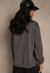 Renee - Szara Bluza z Bawełną Ozdobiona Napisem Fezolda. Okazja: na co dzień. Kolor: szary. Materiał: bawełna. Wzór: napisy, aplikacja. Styl: klasyczny, casual, elegancki #3