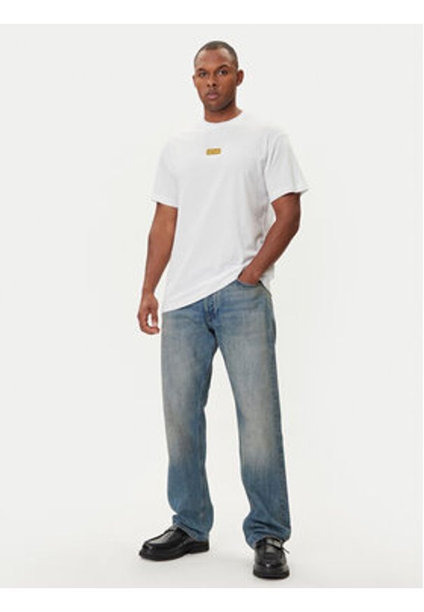 Versace Jeans Couture T-Shirt 79GAHT08 CJ00T Biały Regular Fit. Kolor: biały. Materiał: bawełna