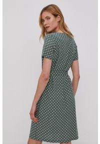 Vero Moda - Sukienka. Okazja: na co dzień. Kolor: zielony. Materiał: tkanina. Typ sukienki: proste. Styl: casual. Długość: mini #4
