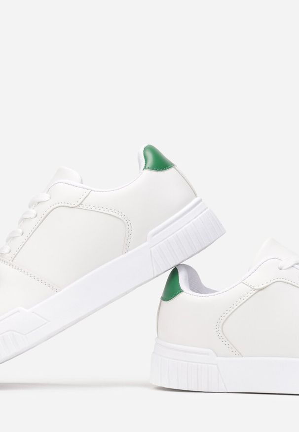 Born2be - Biało-Zielone Sneakersy Polane. Wysokość cholewki: przed kostkę. Zapięcie: sznurówki. Kolor: biały. Materiał: jeans. Szerokość cholewki: normalna. Wzór: aplikacja. Sezon: lato. Obcas: na płaskiej podeszwie