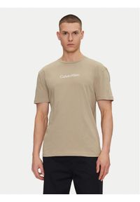 Calvin Klein T-Shirt Hero K10K111346 Beżowy Regular Fit. Kolor: beżowy. Materiał: bawełna