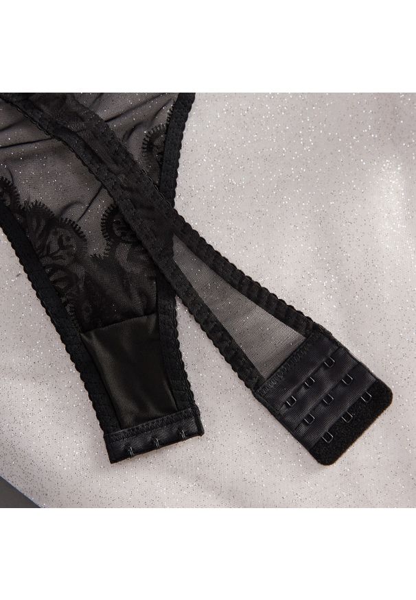 Intica - Body koronkowe na romantyczne wieczory Ludwina. Kolor: czerwony. Materiał: koronka