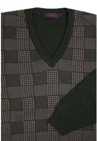 Ciemnooliwkowy Sweter w Szachownice (U-neck) - Kings. Kolor: brązowy, beżowy, wielokolorowy. Materiał: bawełna, akryl. Sezon: jesień, zima. Styl: klasyczny #2