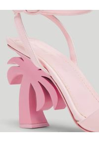 PALM ANGELS - Różowe sandały na obcasie. Kolor: różowy, wielokolorowy, fioletowy. Obcas: na obcasie. Wysokość obcasa: średni #4