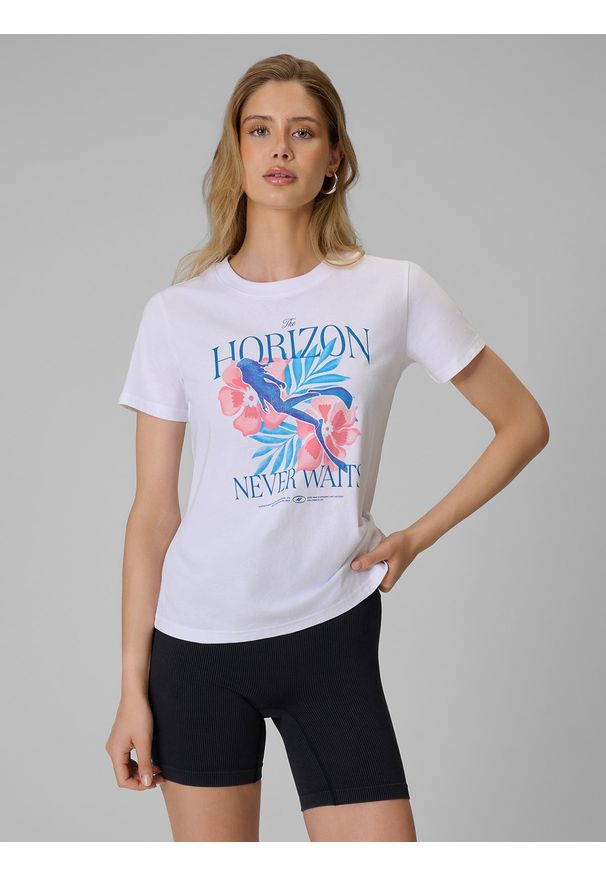 4f - 4F T-shirt regular z nadrukiem damski - biały M. Okazja: na co dzień. Kolor: biały. Materiał: materiał, bawełna, dzianina. Wzór: nadruk. Styl: casual
