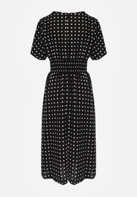 Renee - Czarna Bawełniana Sukienka o Rozkloszowanym Fasonie w Kropki Tolimirae. Okazja: na co dzień. Kolor: czarny. Materiał: bawełna. Długość rękawa: krótki rękaw. Wzór: kropki. Sezon: lato. Typ sukienki: rozkloszowane. Styl: casual #7