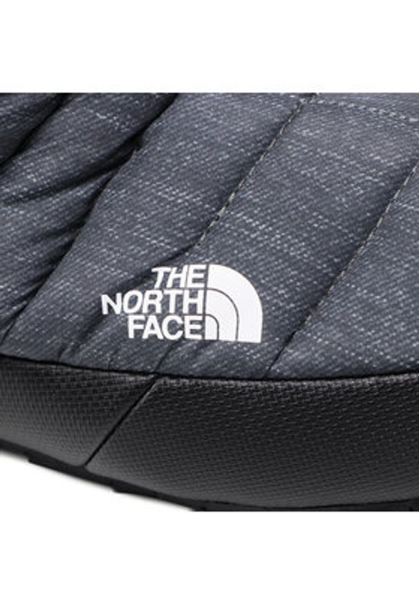 The North Face Kapcie Thermoball Traction Bootie NF0A331H4111 Szary. Kolor: szary. Materiał: materiał