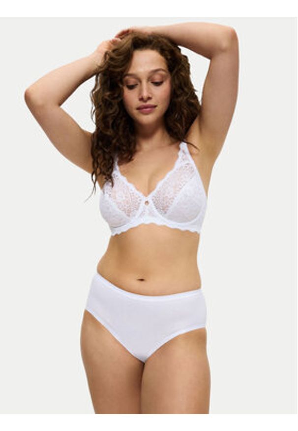 Triumph Figi klasyczne z wysokim stanem Sense Of Cotton 10224970 Biały. Stan: podwyższony. Kolor: biały. Materiał: bawełna