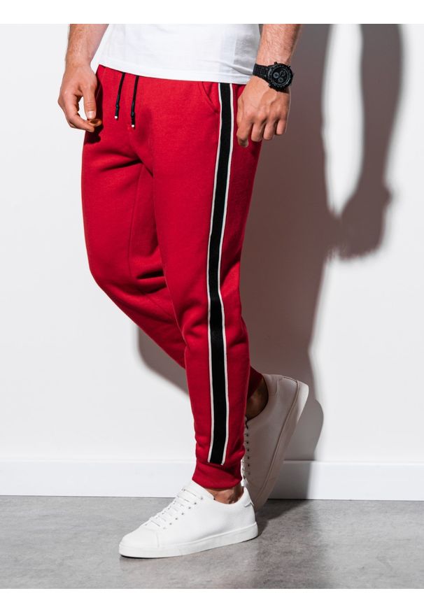 Ombre Clothing - Spodnie męskie dresowe joggery P898 - czerwone - XL. Kolor: czerwony. Materiał: dresówka. Wzór: gładki. Styl: elegancki