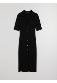 Sinsay - Dzianinowa sukienka w prążek z domieszką wiskozy - czarny. Kolor: czarny. Materiał: dzianina, wiskoza. Wzór: prążki #1