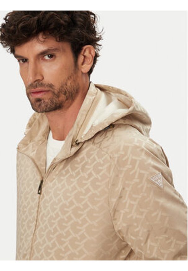 Guess Kurtka przejściowa M5YL14 WHEW2 Beżowy Regular Fit. Kolor: beżowy. Materiał: syntetyk