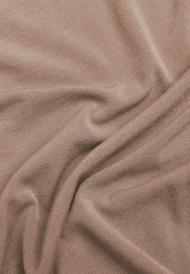 Renee - Beżowa Bluzka Longsleeve z Wiskozy i Kaszmiru Unelle. Kolor: beżowy. Materiał: kaszmir, wiskoza. Długość rękawa: długi rękaw. Styl: klasyczny