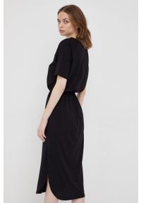 DKNY - Dkny sukienka kolor czarny midi oversize. Kolor: czarny. Długość rękawa: krótki rękaw. Wzór: nadruk. Typ sukienki: oversize. Długość: midi #2