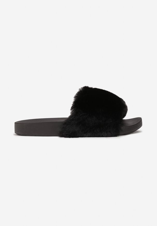 Renee - Czarne Klapki Aphitti. Nosek buta: otwarty. Kolor: czarny. Materiał: materiał, guma, jeans, futro. Sezon: lato. Styl: klasyczny