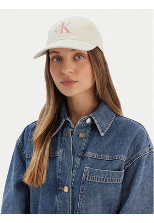 Calvin Klein Jeans Czapka z daszkiem Monologo LV04K5026G Żółty. Kolor: żółty. Materiał: bawełna, materiał