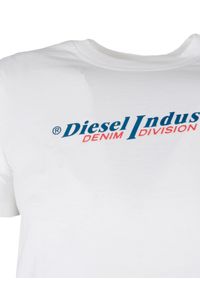 Diesel T-Shirt "T-Reg" | A12468 RHERA | Mężczyzna | Biały. Okazja: na co dzień. Kolor: biały. Materiał: bawełna. Wzór: nadruk. Styl: casual