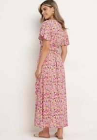 Born2be - Różowa Wiskozowa Sukienka z Kopertowym Dekoltem i Gumką w Pasie z Paskiem i Rozcięciem Vikama. Okazja: na spacer, na imprezę. Typ kołnierza: dekolt kopertowy. Kolor: różowy. Materiał: wiskoza. Typ sukienki: kopertowe. Styl: elegancki #7
