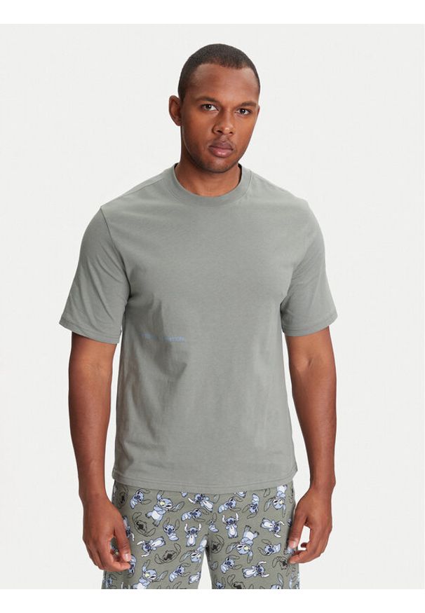 United Colors of Benetton - United Colors Of Benetton T-Shirt 30964M01W Szary Regular Fit. Kolor: szary. Materiał: bawełna