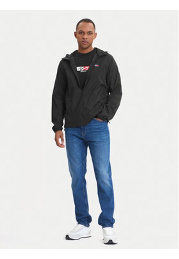 Tommy Jeans Kurtka przejściowa DM0DM23112 Czarny Regular Fit. Kolor: czarny. Materiał: syntetyk