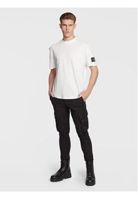 Calvin Klein Jeans Spodnie materiałowe J30J322043 Czarny Regular Fit. Kolor: czarny. Materiał: materiał, bawełna #3
