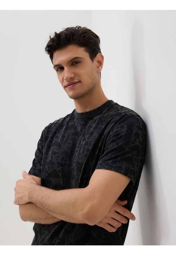 Reserved - T-shirt comfort z nadrukiem - brązowy. Kolor: brązowy. Materiał: bawełna, dzianina. Wzór: nadruk
