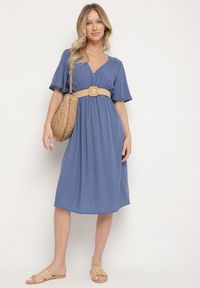 Born2be - Granatowa Bawełniana Sukienka o Rozkloszowanym Fasonie Liranelle. Okazja: na co dzień. Typ kołnierza: dekolt w kształcie V. Kolor: niebieski. Materiał: bawełna. Długość rękawa: krótki rękaw. Sezon: lato. Typ sukienki: rozkloszowane. Styl: elegancki, casual #7