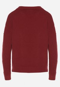 Born2be - Bordowy Sweter Ozdobiony Motywem Serc Unisae. Okazja: na co dzień. Kolor: czerwony. Materiał: jeans. Wzór: aplikacja. Styl: casual #7