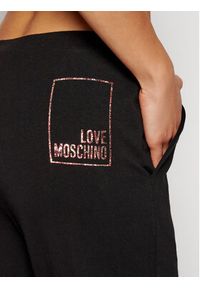 Love Moschino - LOVE MOSCHINO Spodnie dresowe W155702E 2180 Czarny Regular Fit. Kolor: czarny. Materiał: dresówka, bawełna #4