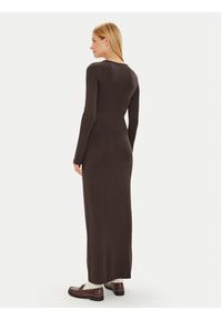 Gina Tricot Sukienka codzienna 24441 Brązowy Slim Fit. Okazja: na co dzień. Kolor: brązowy. Materiał: wiskoza. Typ sukienki: proste. Styl: casual #3