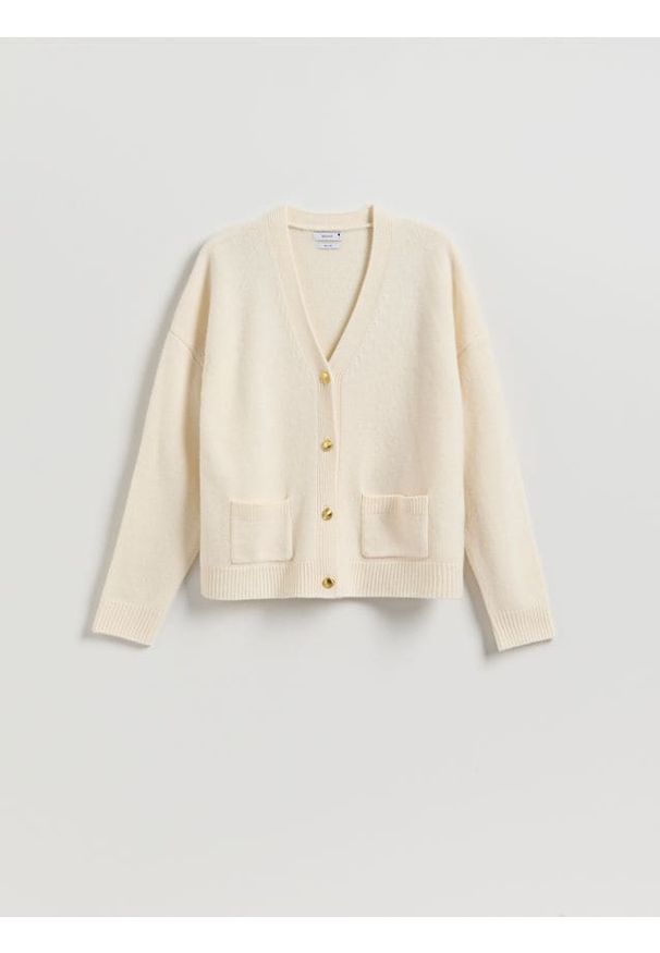 Reserved - Wełniany kardigan - kremowy. Kolor: kremowy. Materiał: wełna