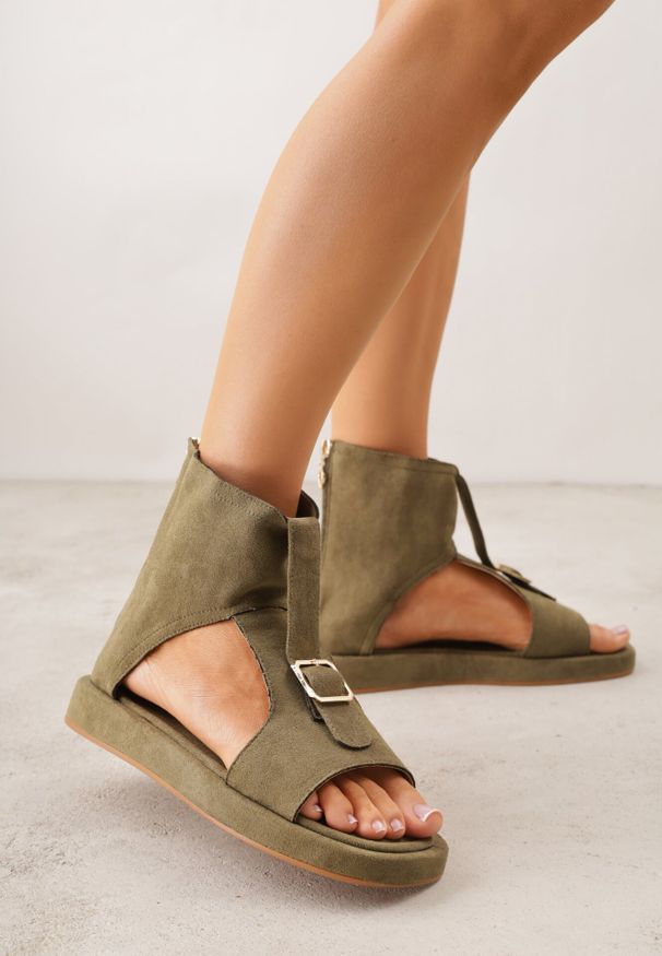 Born2be - Zielone Sandały w Stylu Botków z Ozdobną Klamrą Theaneasi. Okazja: na co dzień. Zapięcie: klamry. Kolor: zielony. Materiał: jeans. Styl: elegancki, klasyczny, casual