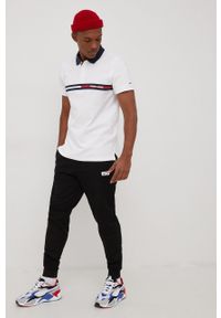 Tommy Jeans spodnie dresowe DM0DM13297BDS.PPYY męskie kolor czarny gładkie. Kolor: czarny. Materiał: dresówka. Wzór: gładki #4