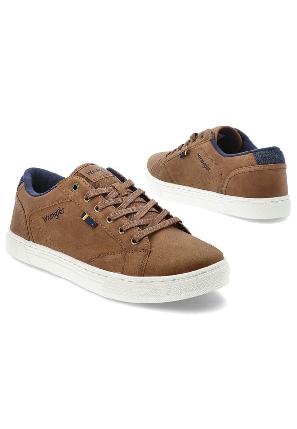 Brązowe Eleganckie Sneakersy Wrangler Stylowe Obuwie Męskie. Okazja: na spacer, na co dzień. Zapięcie: sznurówki. Kolor: brązowy. Materiał: materiał, jeans. Szerokość cholewki: normalna. Sezon: jesień. Sport: turystyka piesza