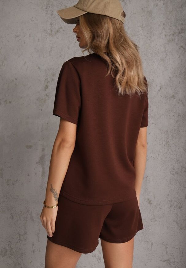 Renee - Brązowy Bawełniano-Wiskozowy Komplet Sportowy T-shirt i Szorty Areinna. Kolor: brązowy. Materiał: bawełna, wiskoza