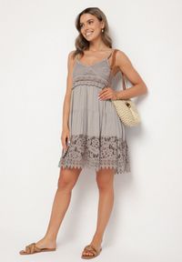 Born2be - Ciemnobeżowa Rozkloszowana Sukienka w Haftowany Wzór Mavironne. Okazja: na imprezę. Kolor: beżowy. Wzór: haft. Styl: elegancki #4