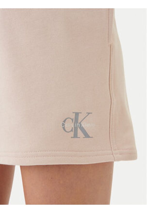 Calvin Klein Jeans Szorty materiałowe LV047B271G Różowy Regular Fit. Kolor: różowy. Materiał: bawełna