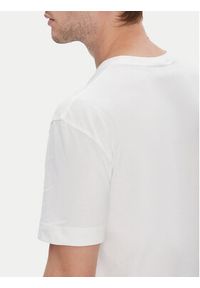 Calvin Klein T-Shirt K10K112749 Biały Comfort Fit. Kolor: biały. Materiał: bawełna #5