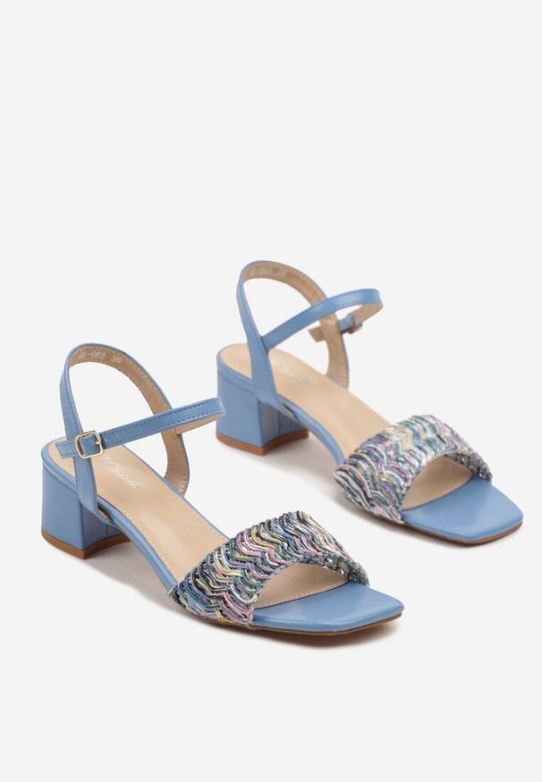 Born2be - Niebieskie Sandały na Obcasie z Metaliczną Nicią Eralinnea. Okazja: na co dzień. Zapięcie: sprzączka. Kolor: niebieski. Materiał: jeans. Obcas: na obcasie. Styl: elegancki, casual. Wysokość obcasa: średni